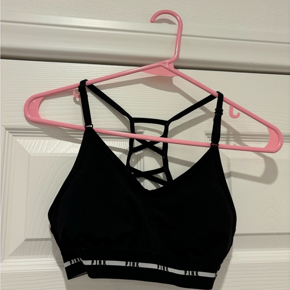 Black cross back sports bra, with adjustable straps!